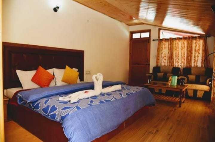 Himalayan Palace Hotel Manāli Екстериор снимка